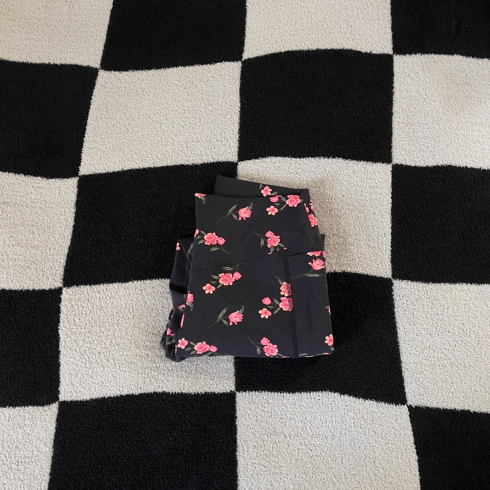 PINK Victoria’s Secret Floral Print Leggings